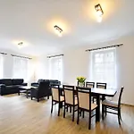 Turovec Feriehus Tábor